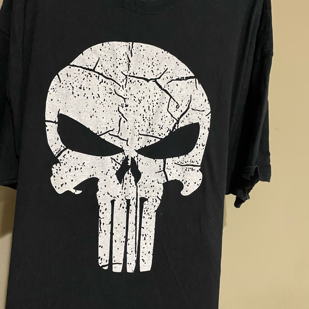 Punisher shirt. Men’s size 4XL. Black short sleeve